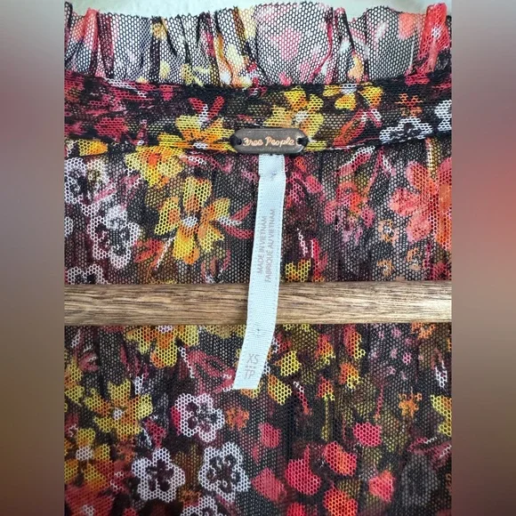 Free People XS Twyla Smocked Sheer Ruffle Long Sleeve Floral V-Neck Top Blouse - Picture 4 of 11